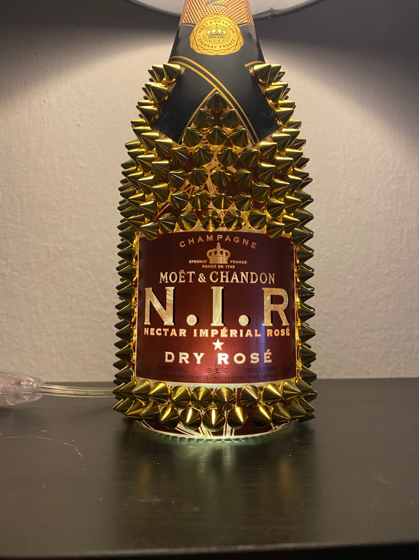 Moët Chandon Nir Rosè Lamp Golden Studs