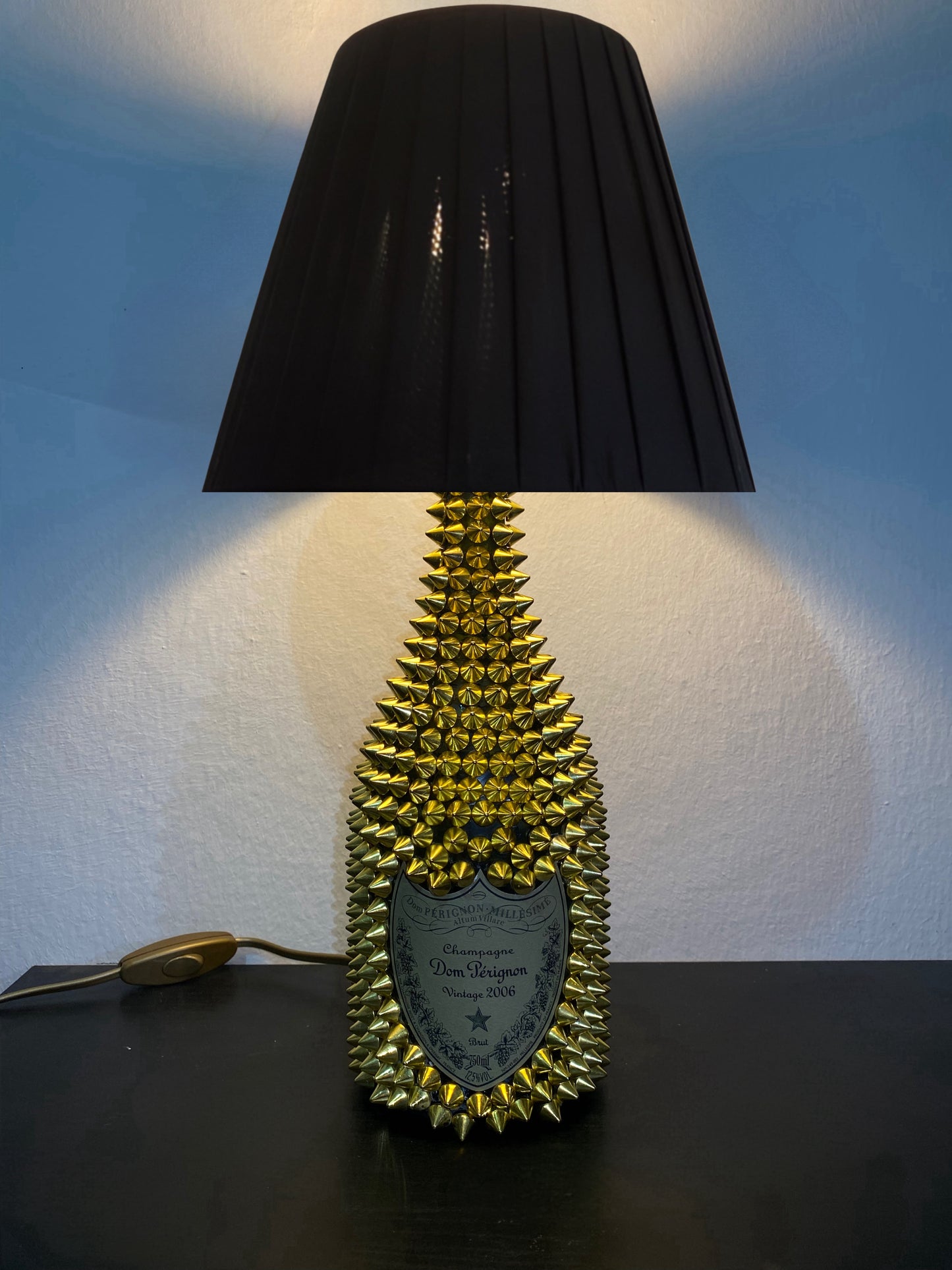 Lampada Dom Pèrignon Vintage Borchie Oro