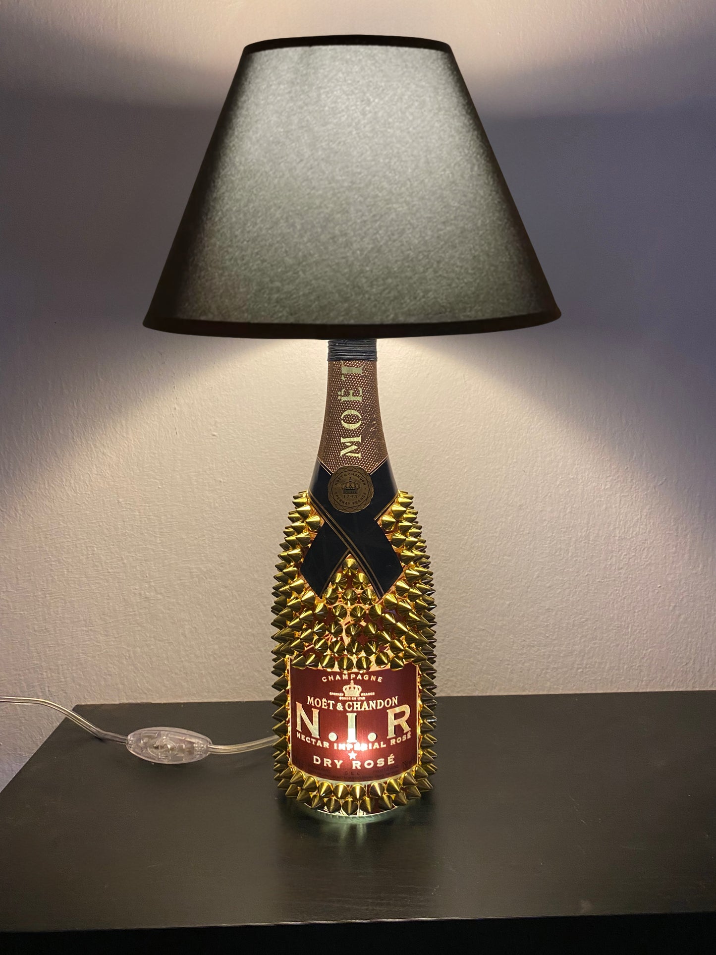 Moët Chandon Nir Rosè Lamp Golden Studs