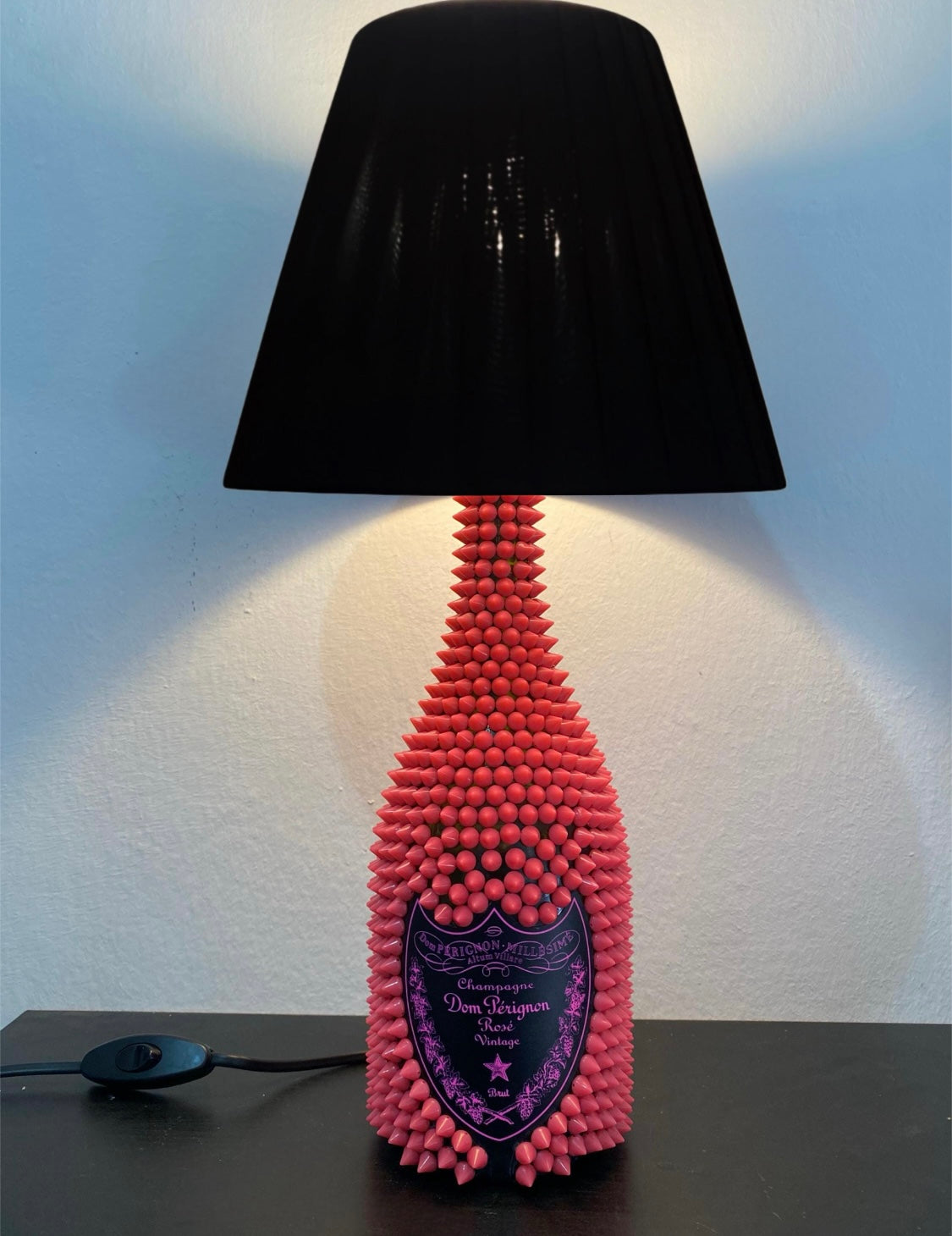 Lampada Dom Pèrignon Luminous Rosè Borchie Rosa