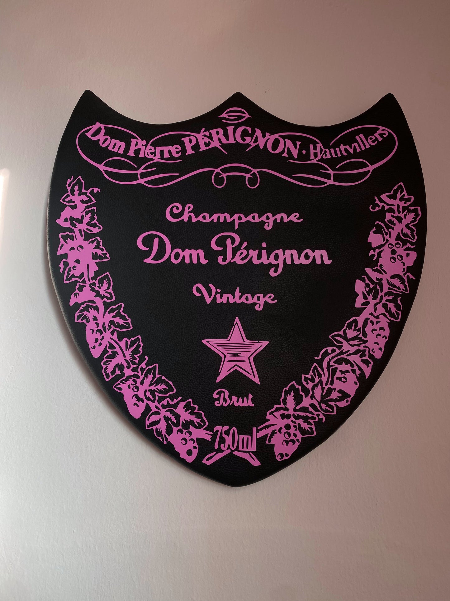 Dom Pèrignon Imagen de cuero Rosé Luminous Rosé