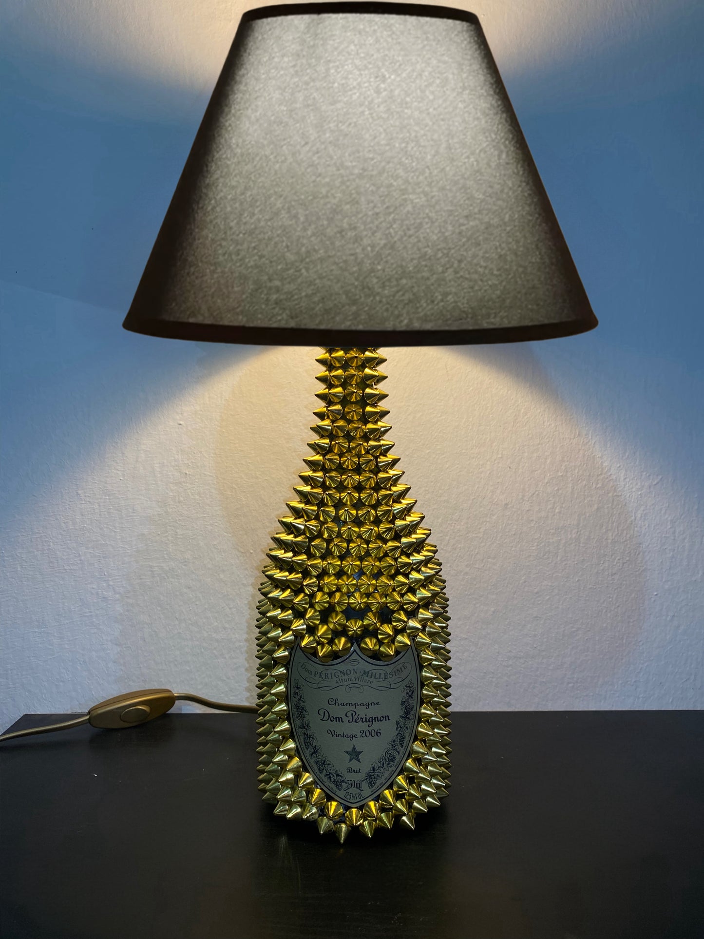 Lampada Dom Pèrignon Vintage Borchie Oro