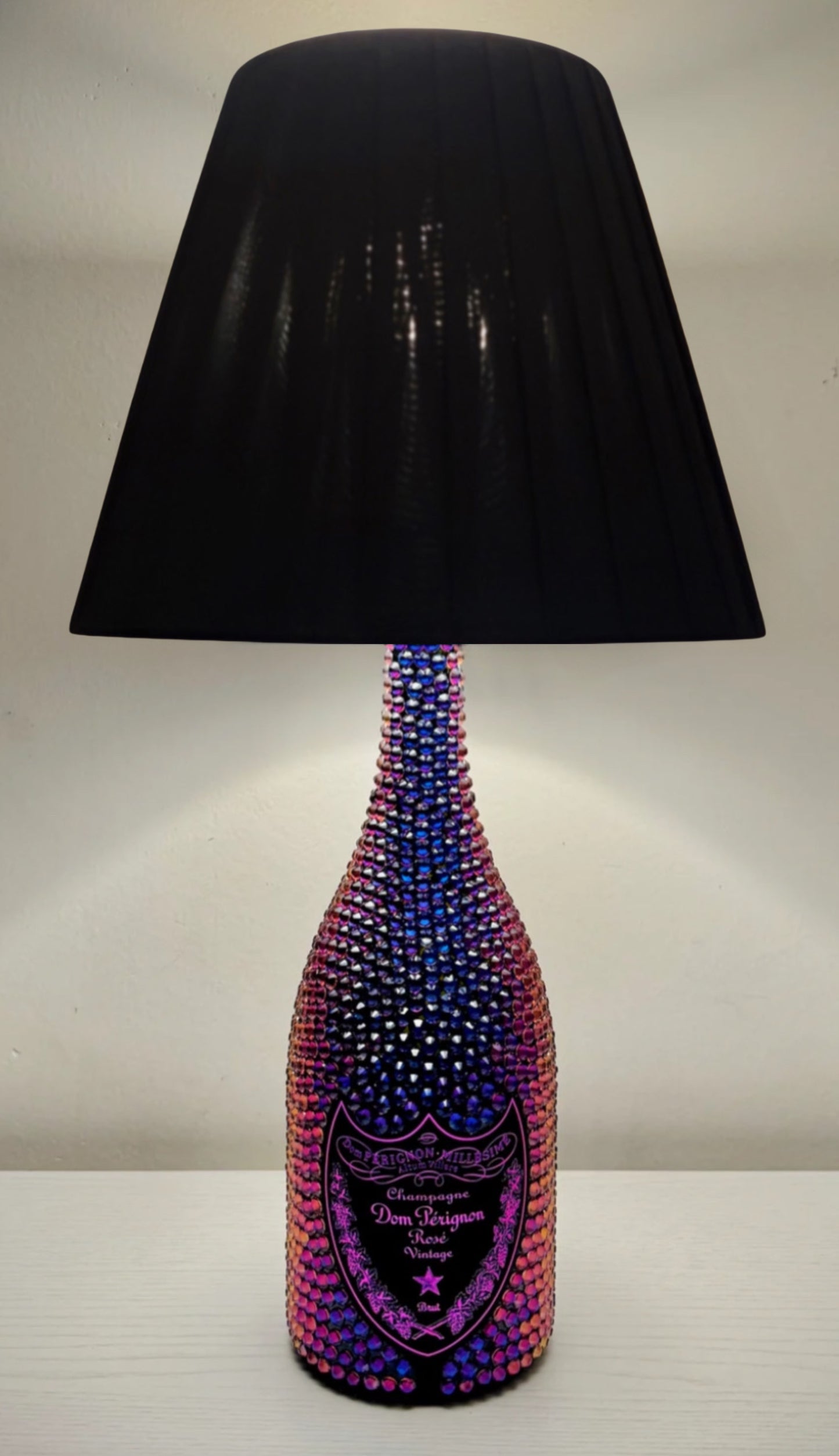 Lampada Dom Pèrignon Vintage Luminous Rosè Strass Arcobaleno Limited Edition