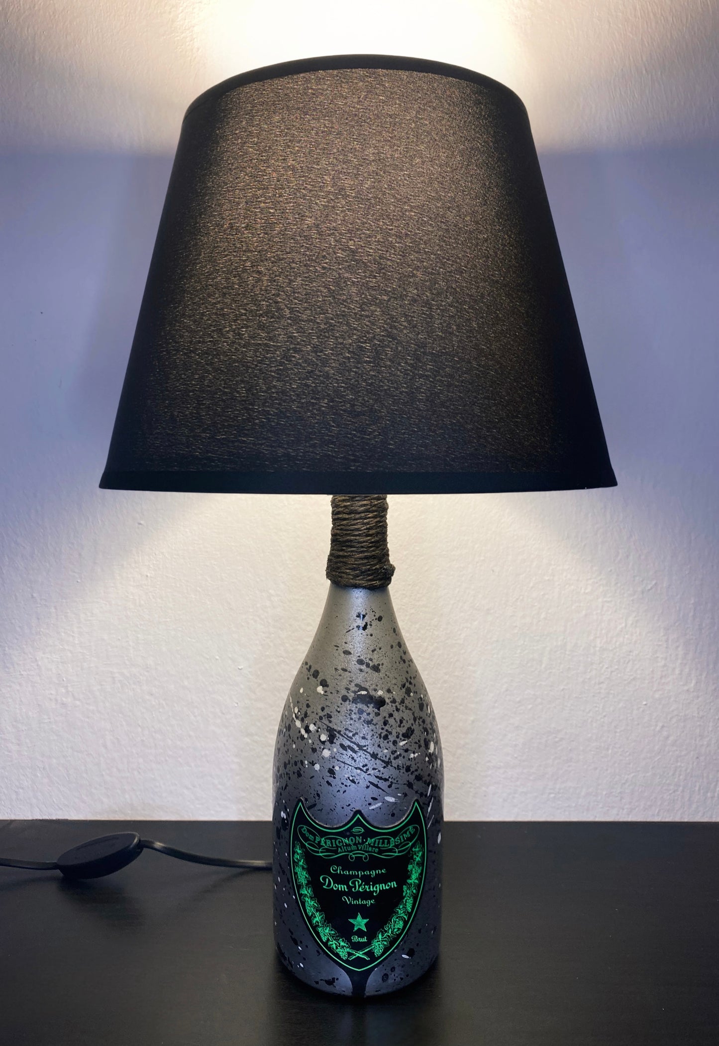 Lampada Modello x Dom Pèrignon Luminous Verde Colore Grigio