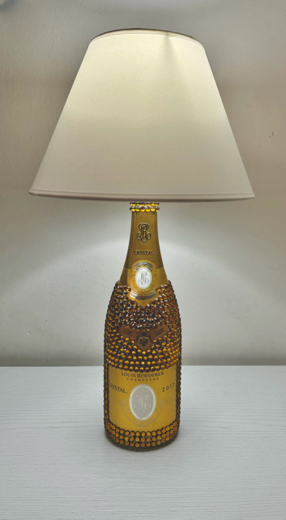 Lampada Louis Roederer Cristal 2012 Strass Oro