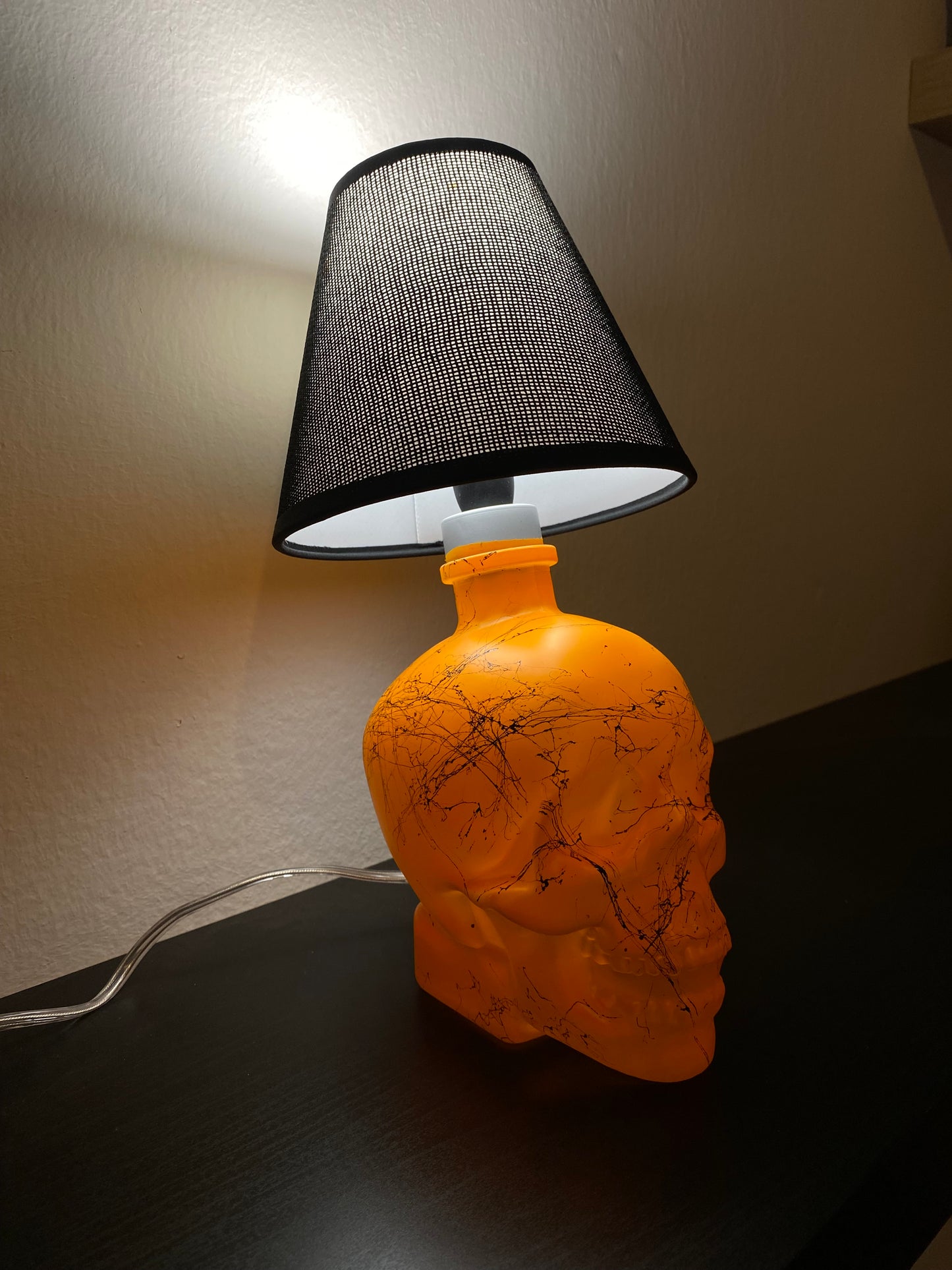 Lampada Teschio Crystal Head Arancione Fluo Effetto Marmo