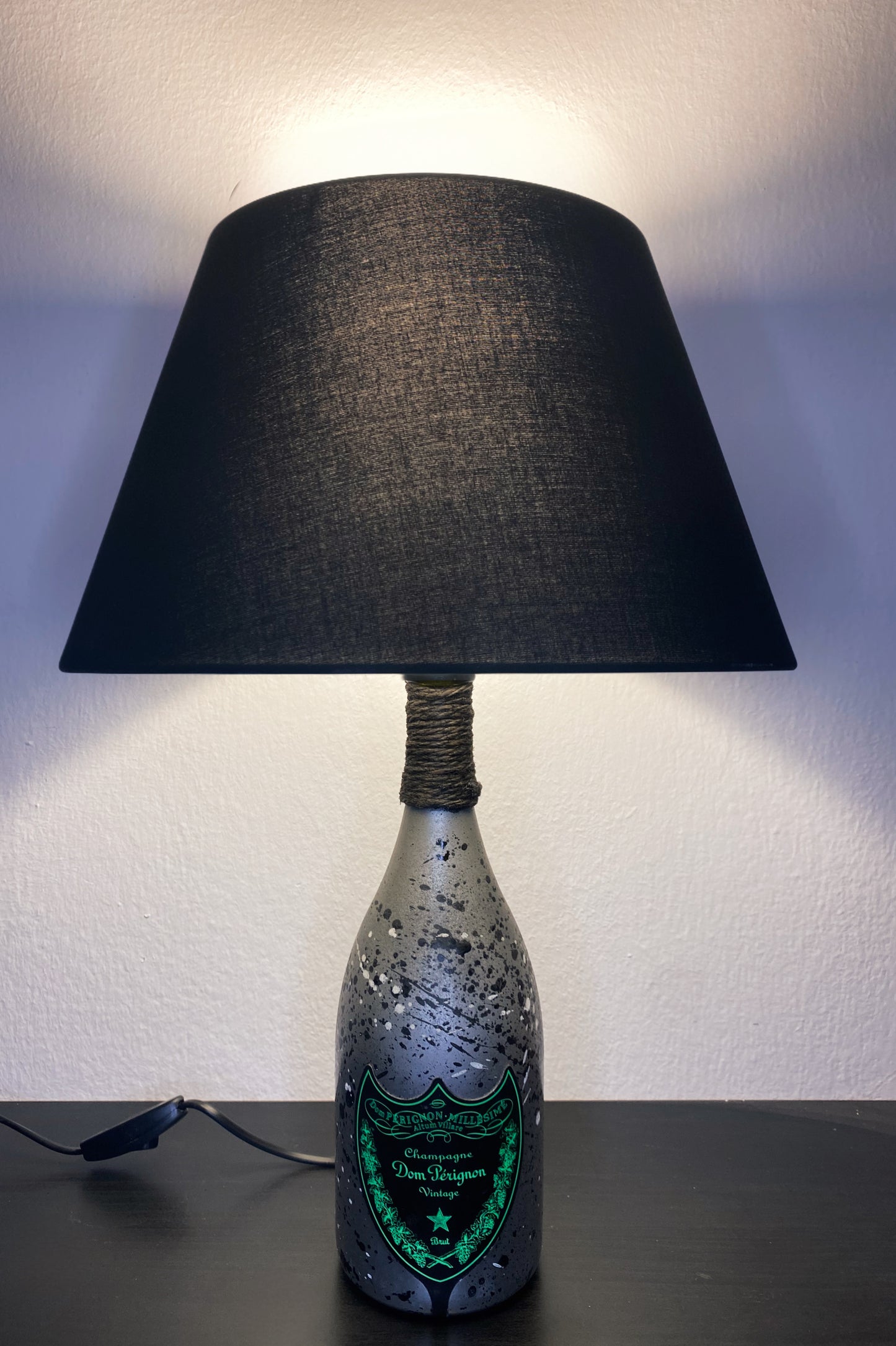 Lampada Modello x Dom Pèrignon Luminous Verde Colore Grigio