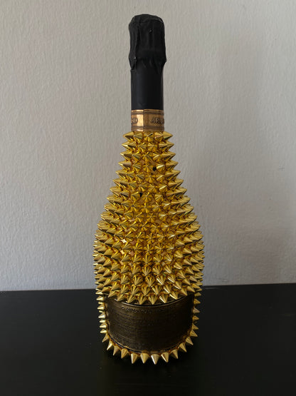 Bottiglia Armand De Brignac Gold con Borchie Da Esposizione