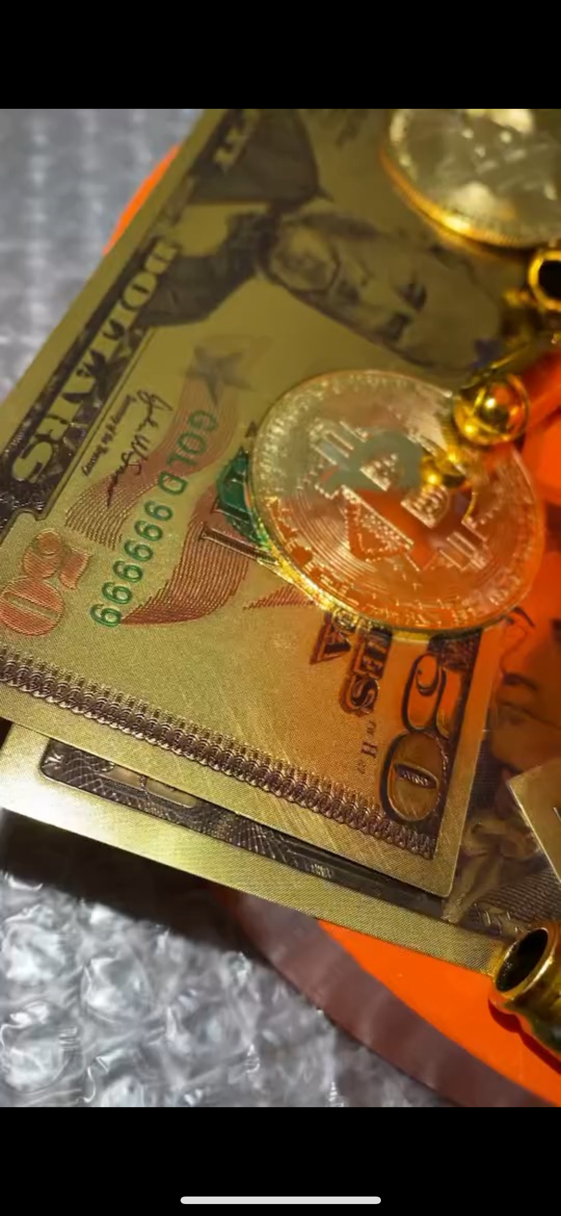 Statua Logo Bitcoin