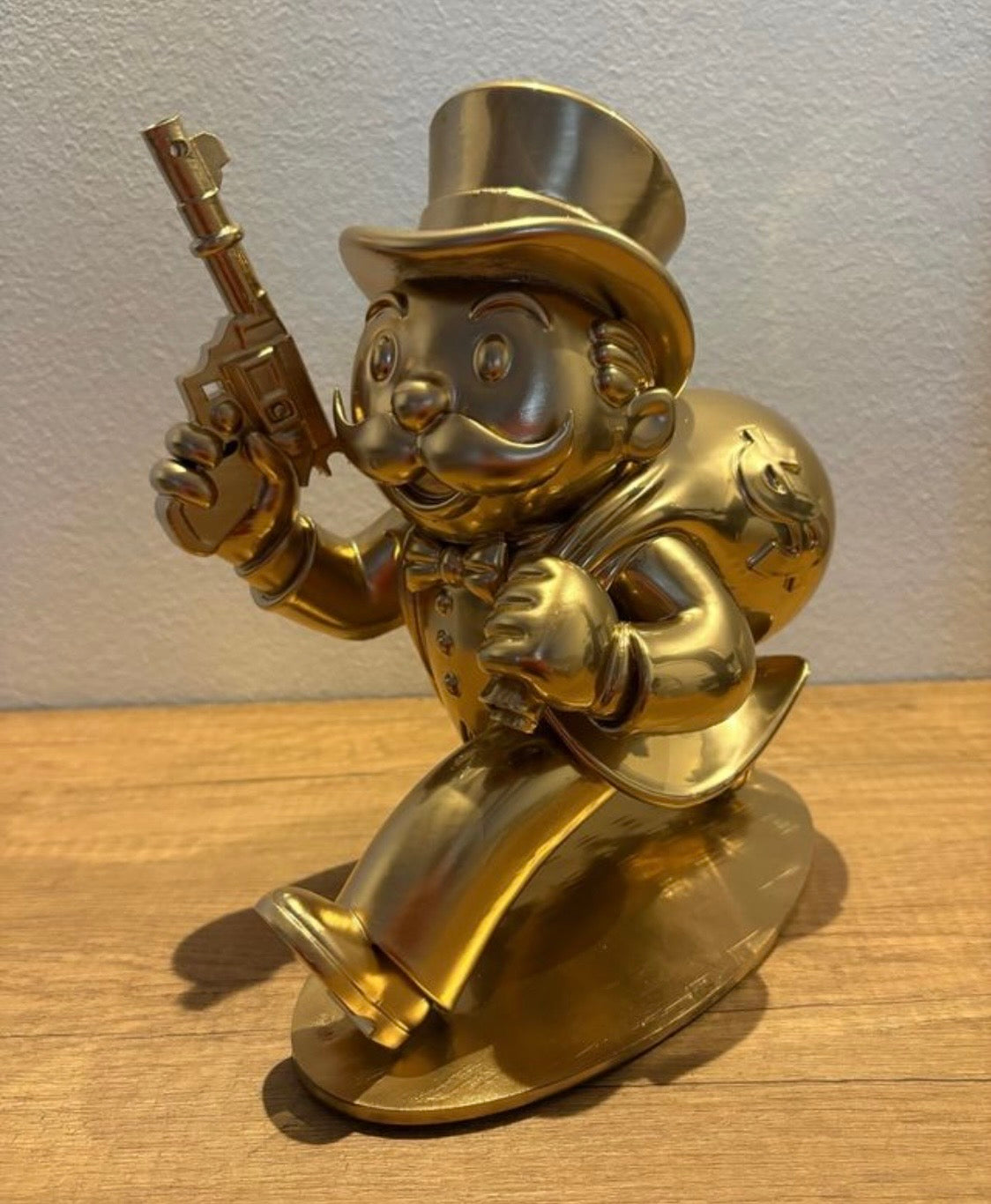 Mr. Monopoly Statua 3D con Pistola e Bottino