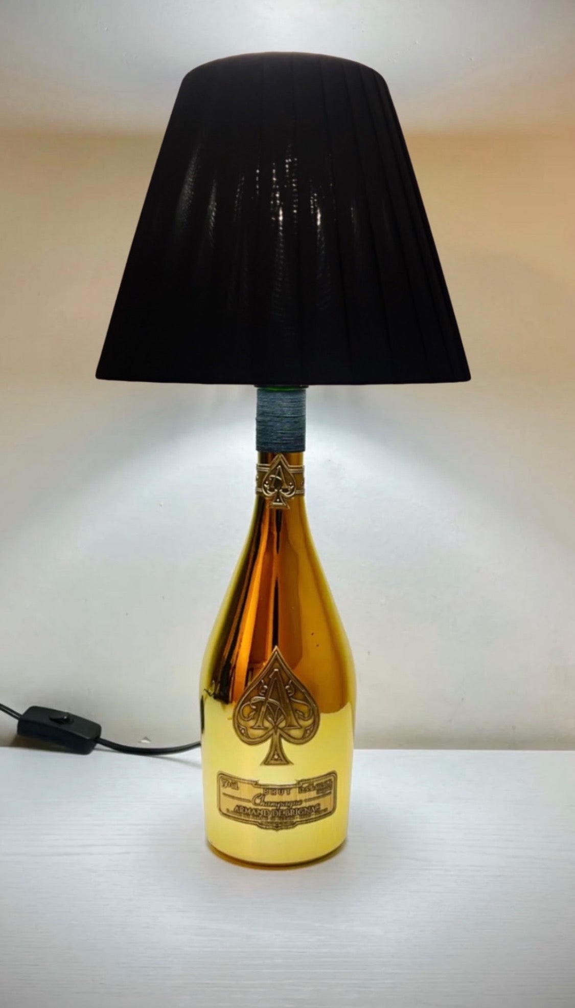 Lampada Armand De Brignac Gold