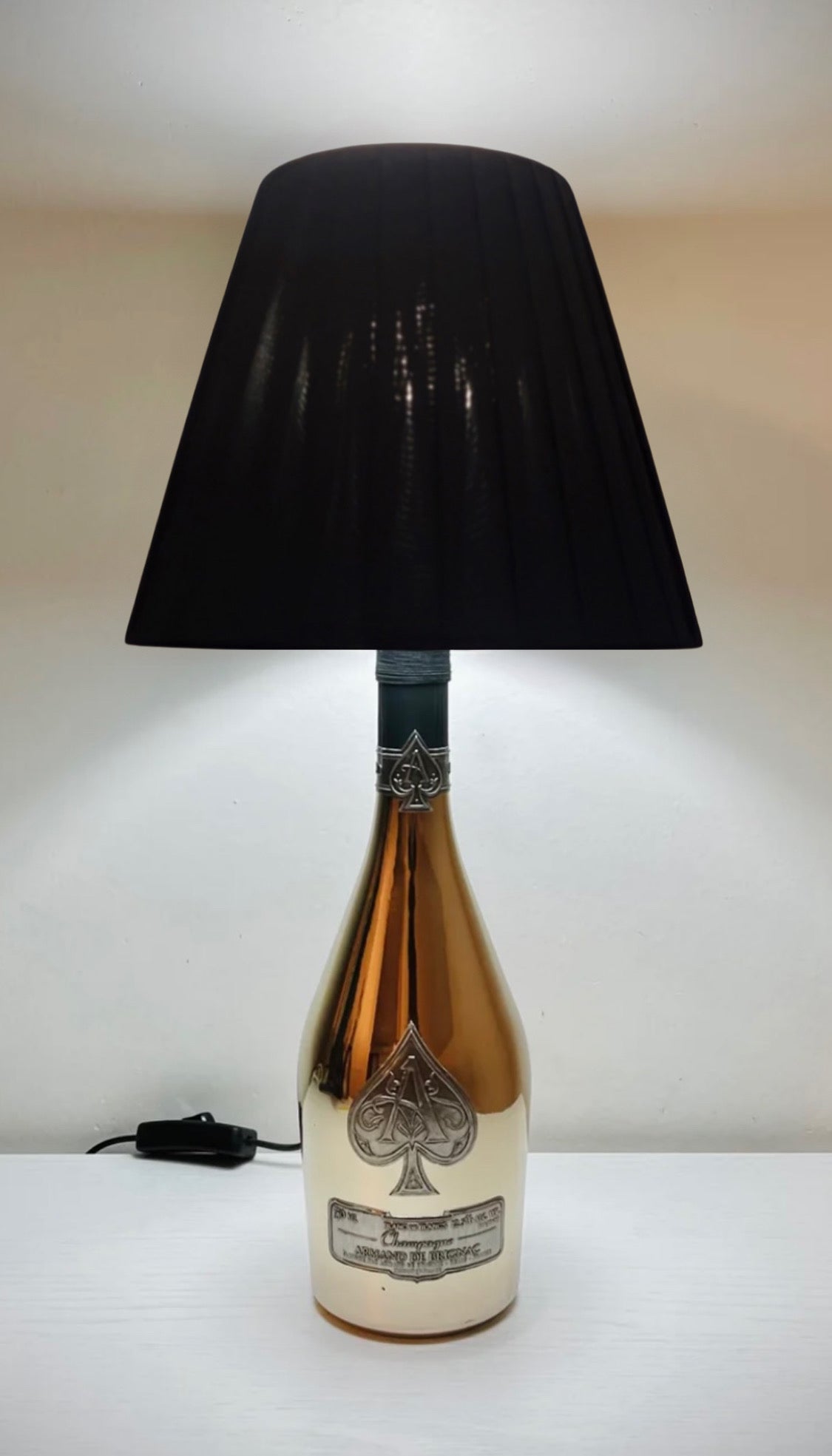 Lampada Armand De Brignac Blanc de Blancs