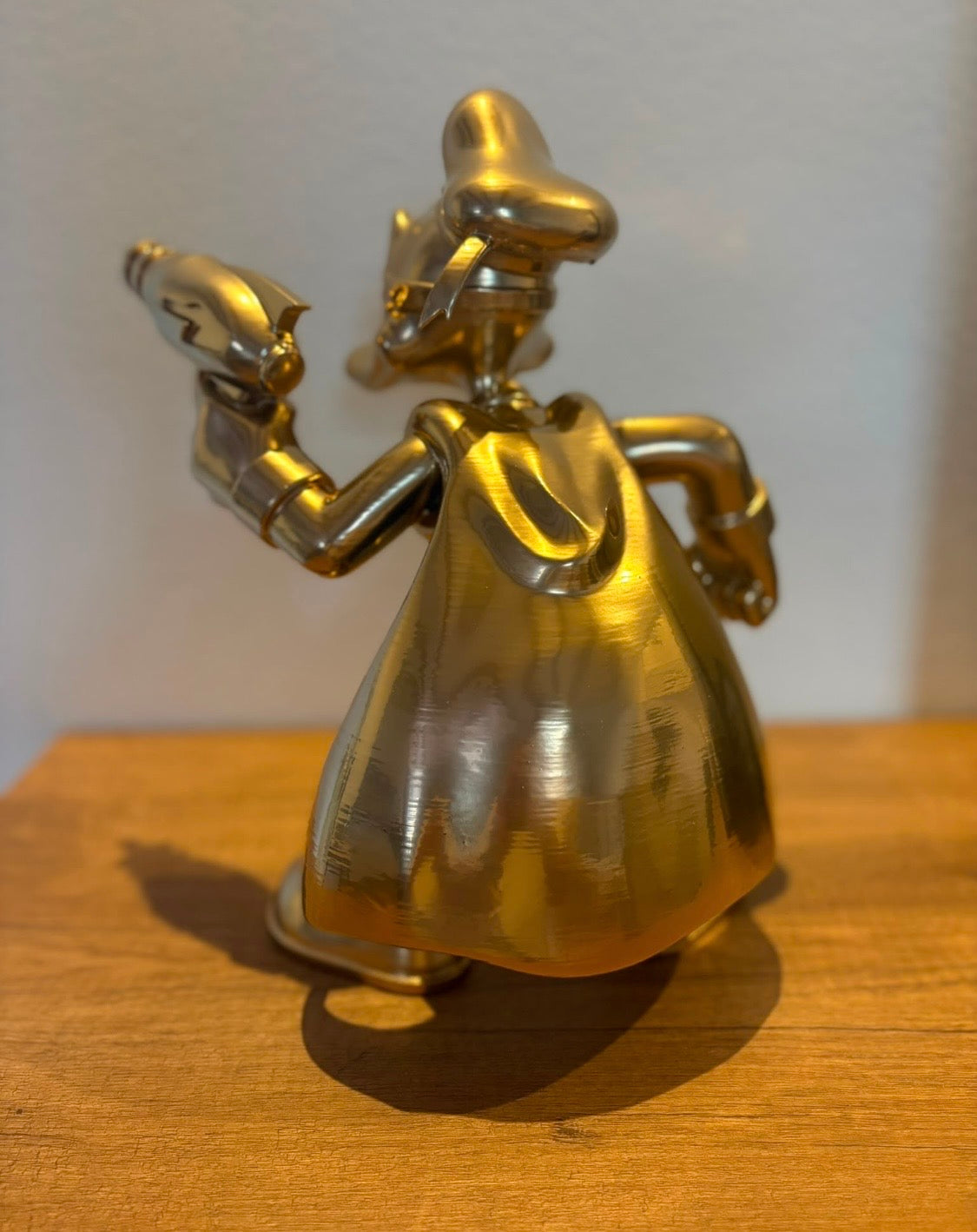 Statua Donald Duck con Pistola