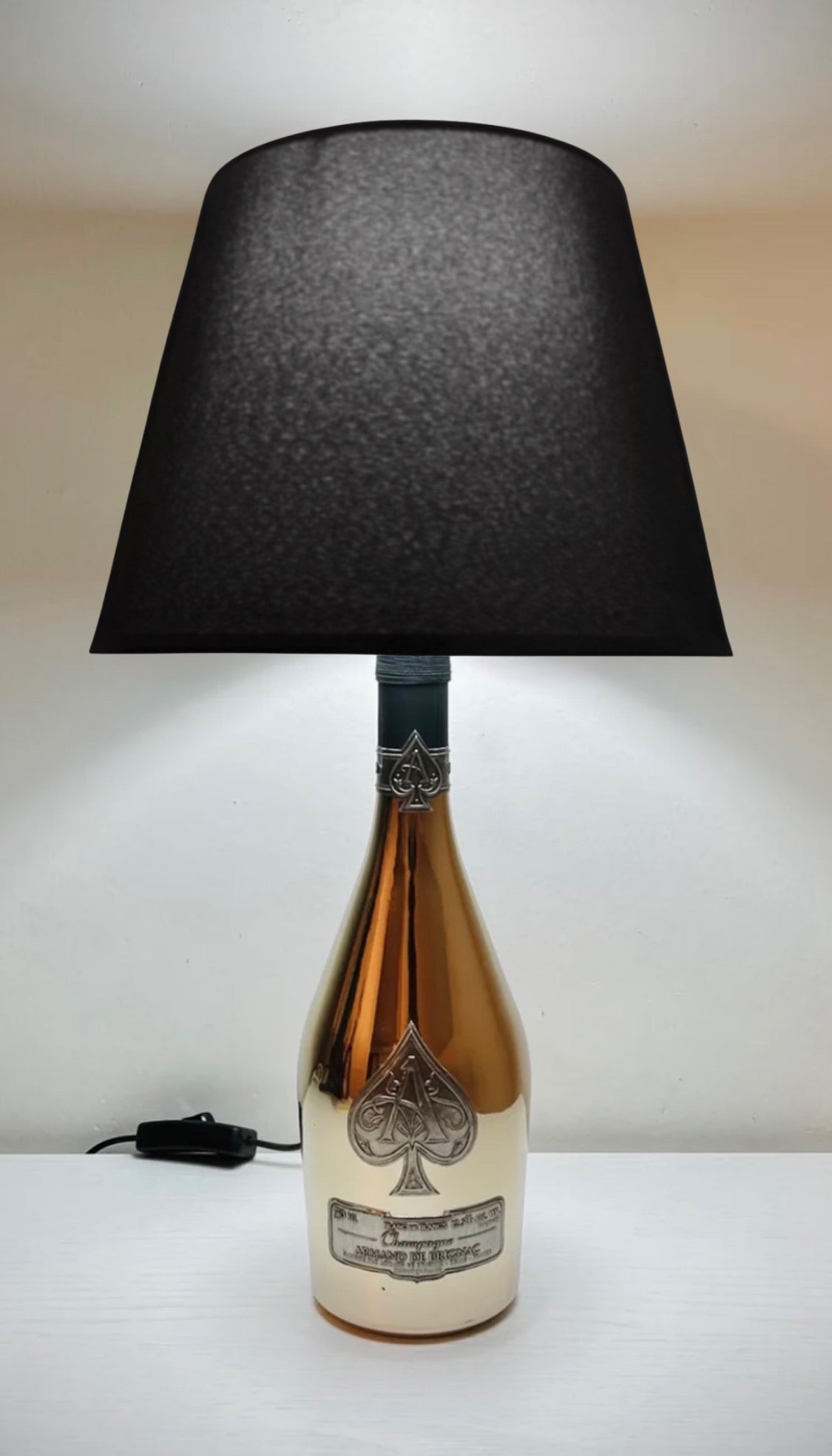 Lampada Armand De Brignac Blanc de Blancs